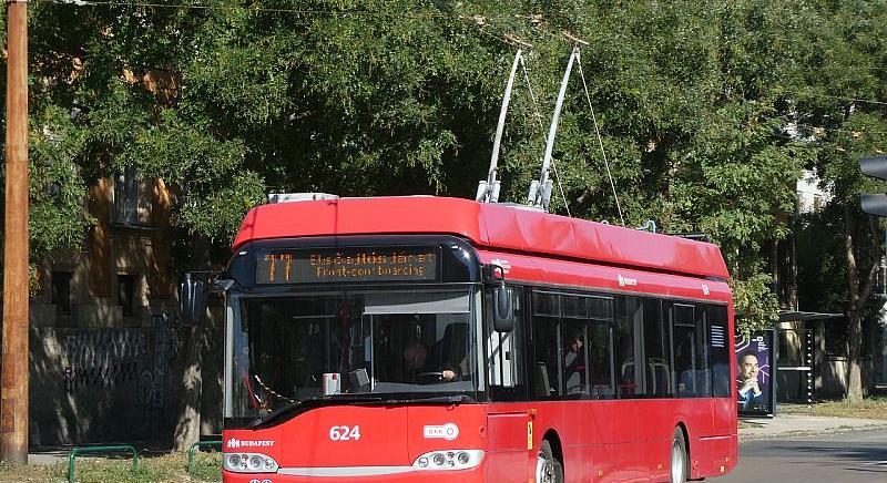 Húszéves, részben magyar trolik álltak forgalomba Budapesten