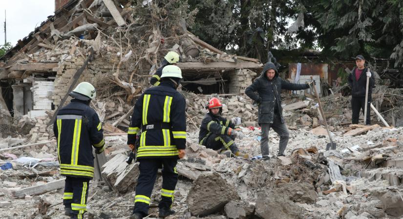 A nyugat-ukrajnai Lemberget rakétázta Oroszország, felszálltak a lengyel vadászgépek is