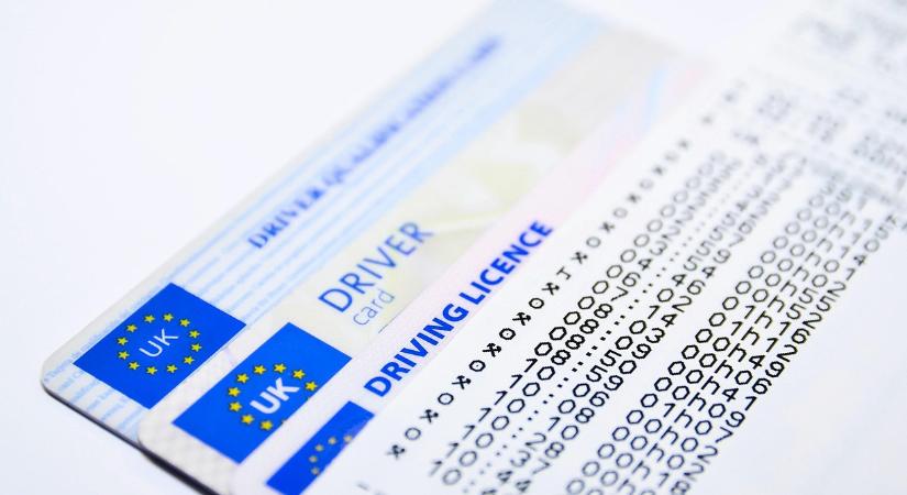 Jön a digitális jogosítvány, mutatjuk, hogyan érinti az időseket