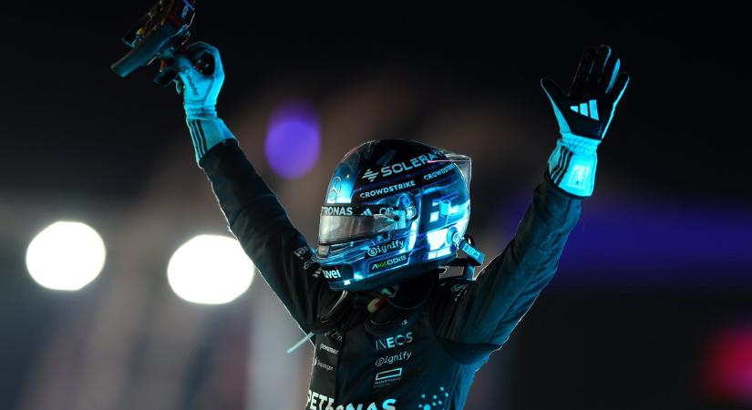 Russell nyerte a McLaren keserédes címvédést hozó Szingapúri Nagydíjat