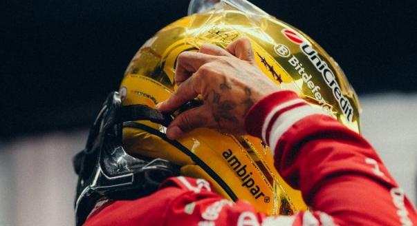 Hamilton büntetést kapott, Alonsóé a 7. hely