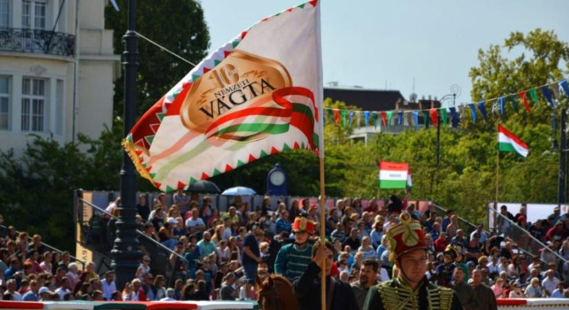 Magyarkanizsa nyerte a Nemzeti Vágtát