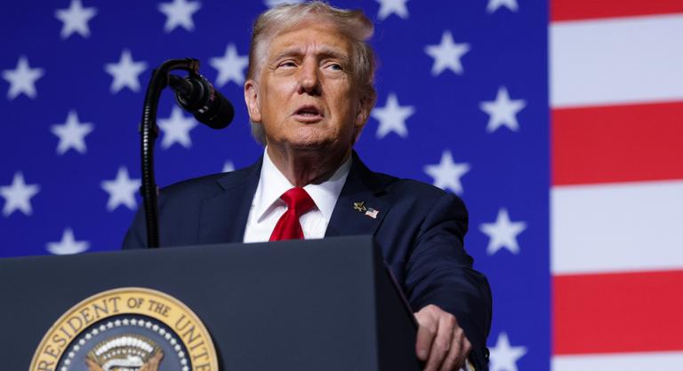Donald Trump arcával díszített egydollárost készítenének jövőre Amerikában