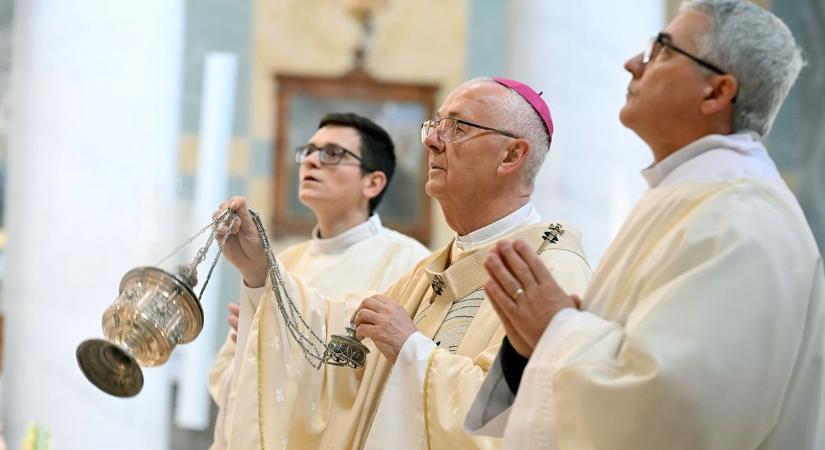 Ministránsok találkoztak Egerben - fotókkal