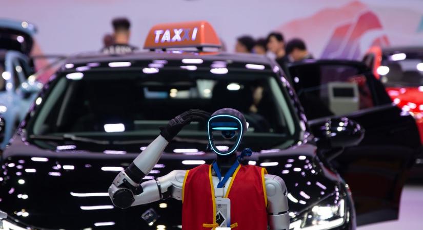 Kaposváron egyelőre nem lesz robottaxi, mert nem ismeri fel a kocsiba hányós részeget
