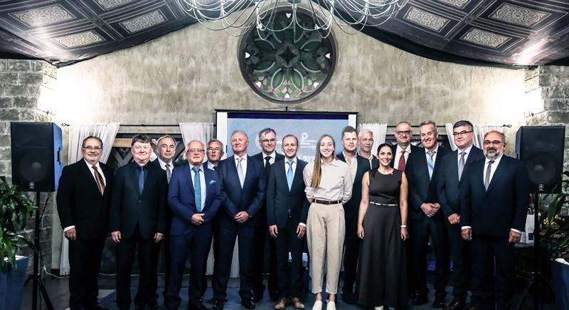 Átadták a 2025-ös Baranya Vármegyei Prima Díjakat, valamint az Év Vállalkozója elismeréseket