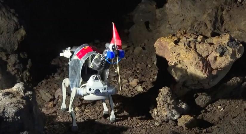 Kína robotkutyákkal akarja felfedezni a Hold kincseit