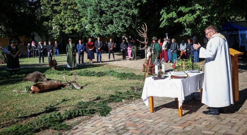 Vad- és mustillat: ilyen egy Diána Napi Vadászvigadalom (galéria)