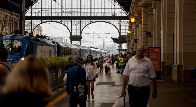 Rossz irányba fordult az Intercity, aznapra felborította a vasúti közlekedést