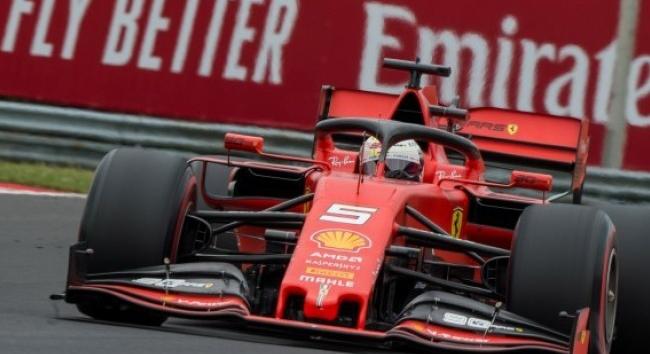 Szingapúri Nagydíj – Russell magabiztos győzelmet aratott, világbajnok a McLaren