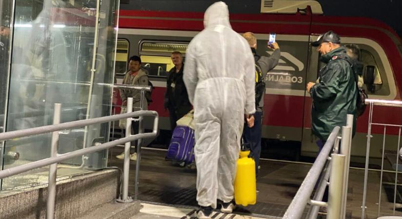 Vučić és Pásztor vonatozása után a szabadkaiak fertőtlenítették a vasútállomást (Fotók)