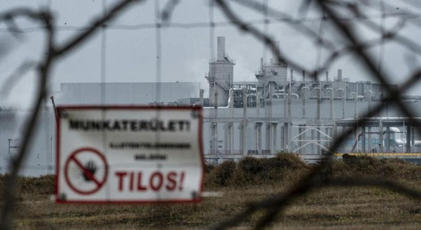 Több ezer volt rázta meg a villanyszerelőt a Samsung gödi gyárában, kártérítési pert indít