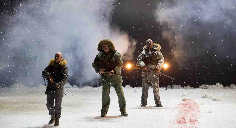 JÓL TEMPERÁLT ERŐSZAK Heilig Blut / Staatstheater Nürnberg
