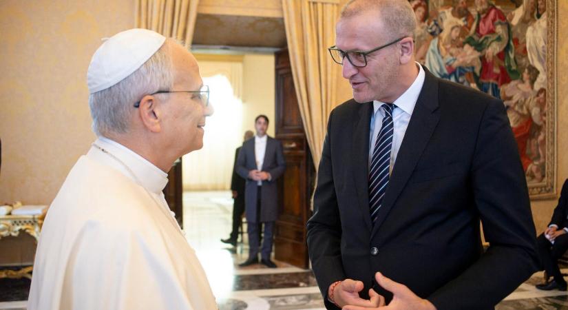 Tarr Zoltán XIV. Leó pápával találkozott
