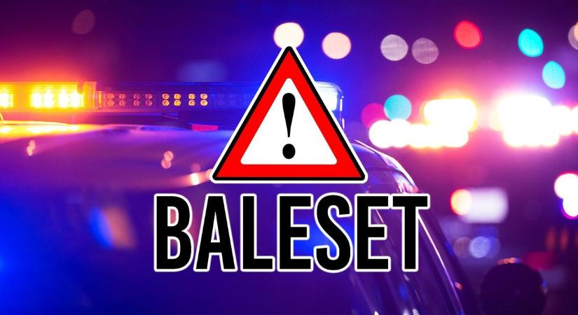 Fának ütközött egy autó a 38-ason – Rakamaz és Nyírtelek között lezárták az utat!