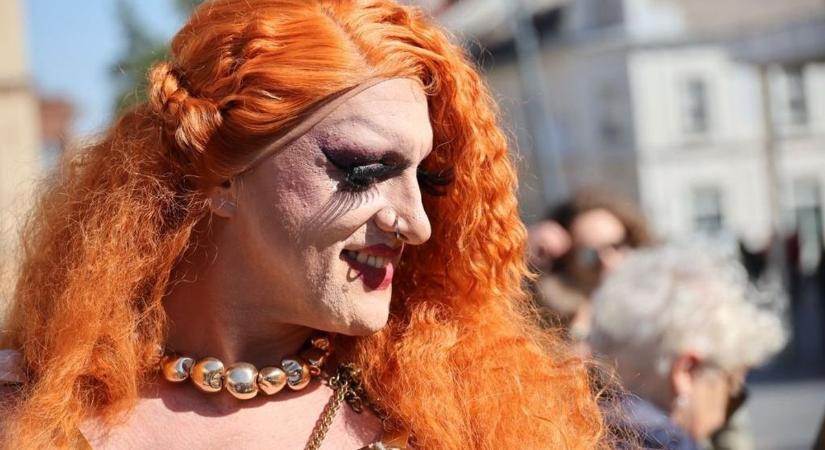 Pécs Pride: most akkor betiltott rendezvényeket minden további nélkül meg lehet tartani? – Milyen példa ez Európa számára?