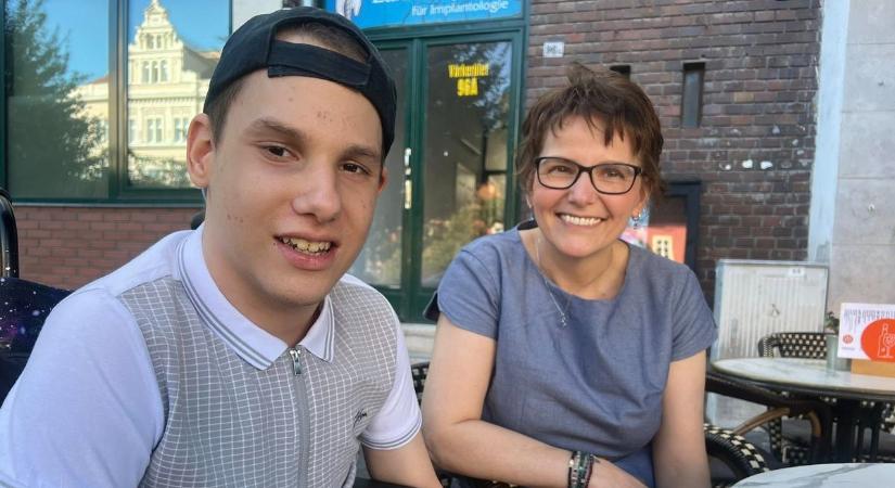 A nagybeteg Máténak egyetlen esélye maradt – édesanyja a poklok poklát éli át