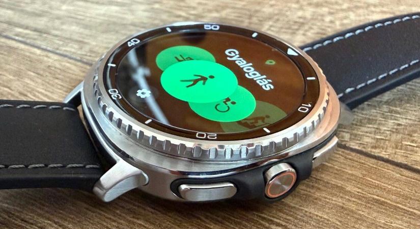 Samsung Galaxy Watch8 Classic teszt: antioxidáns- és vérnyomás-méréstől az AI-ig