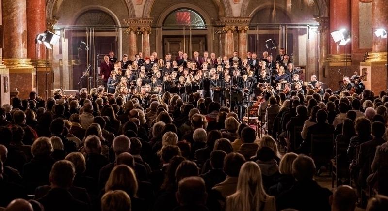 A remény szólamai – Jótékonysági hangversennyel ünnepel a 15 éves VOX Savariae