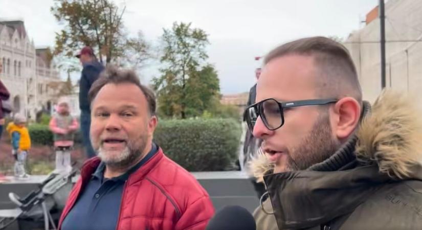 Balhé a tüntetésen: Aranyosi Péter meglökött egy riportert, a jelenetről videó is készült – így reagált a humorista