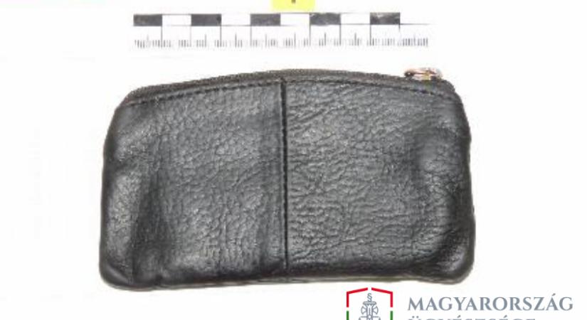 Ketten fosztottak ki egy 88 éves hölgyet