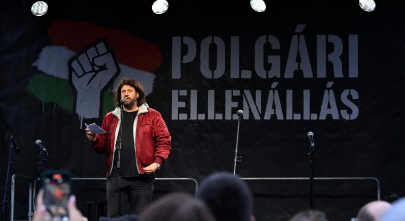 Alpári cirkusz zajlott Puzsér Róbert megnembékélés-menetén