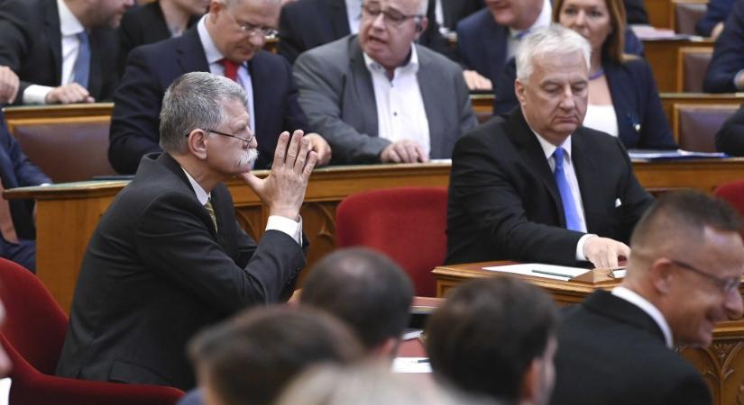 Kövér László elismerte, átfutott az agyán, hogy inkább nem ad szót Semjénnek a parlamentben