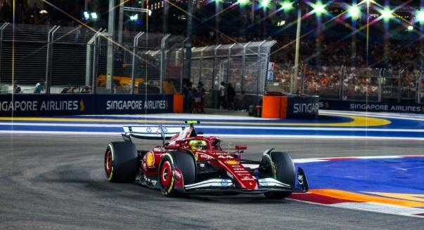 Mindkét Ferrarit fékgondok sújtották a szingapúri F1-es futamon