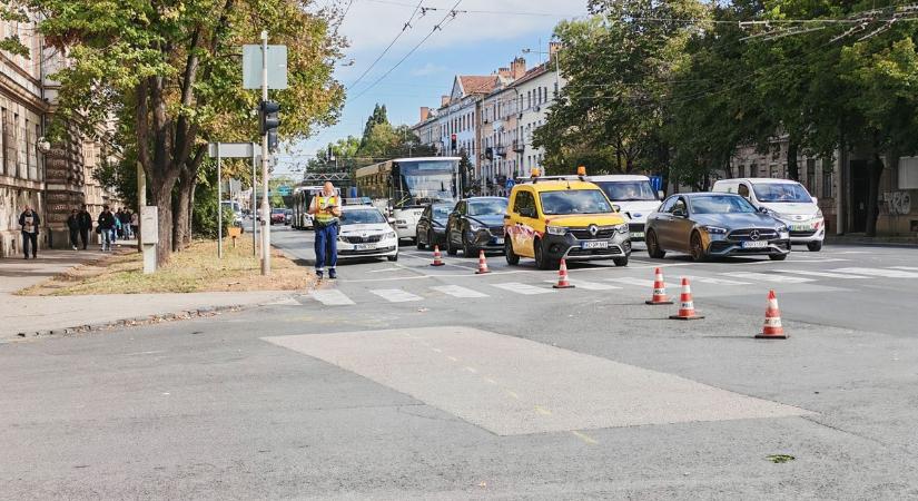 Baleset Szeged szívében – fotók a Londoni körút helyzetéről