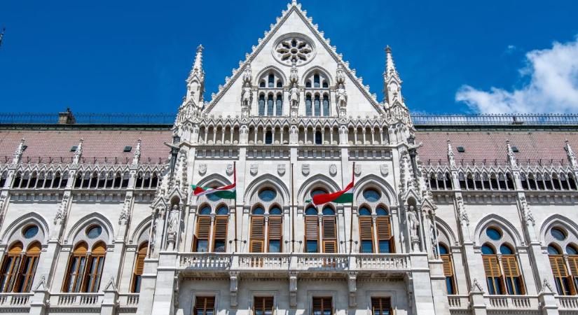 Leszavazta a Fidesz a gyermekvédelmi dolgozók béremeléséről és a gyermekek napi étkezésére fordított díj emeléséről szóló javaslatot