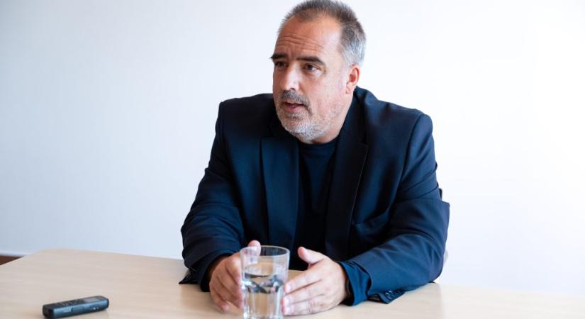 „A politizálás időnként komoly agyi redukciót követel” – Török Gábor arra utalt, hogy Orbán Balázs szellemi és morális határokat lépett át