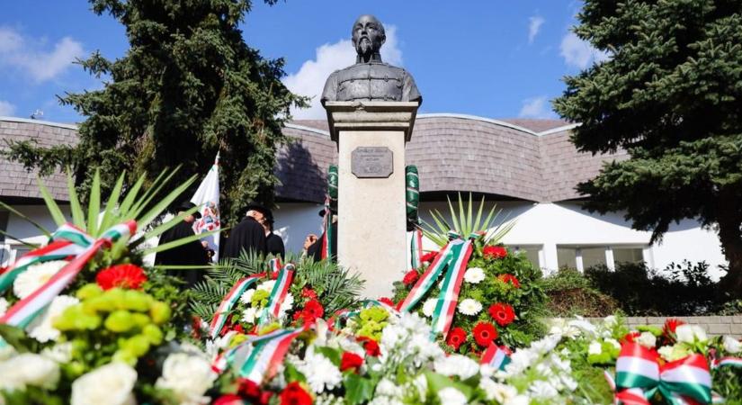 Eger két aradi vértanúja: Knézich Károly és Lenkey János története