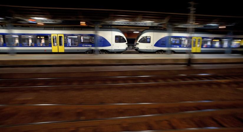 Káosz a MÁV-nál, eltévedt az Intercity, felborult az egész közlekedés