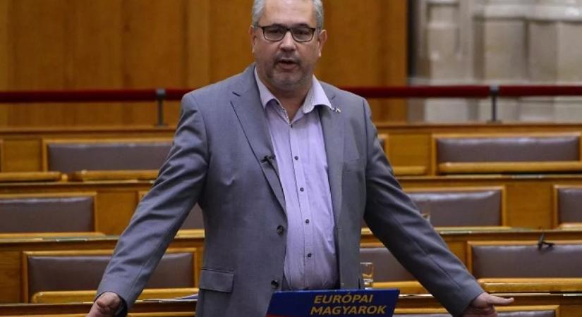 Arató Gergely szembesíti a kormányt: kiskorú áldozatokkal teli botrányt próbál eltitkolni a Fidesz
