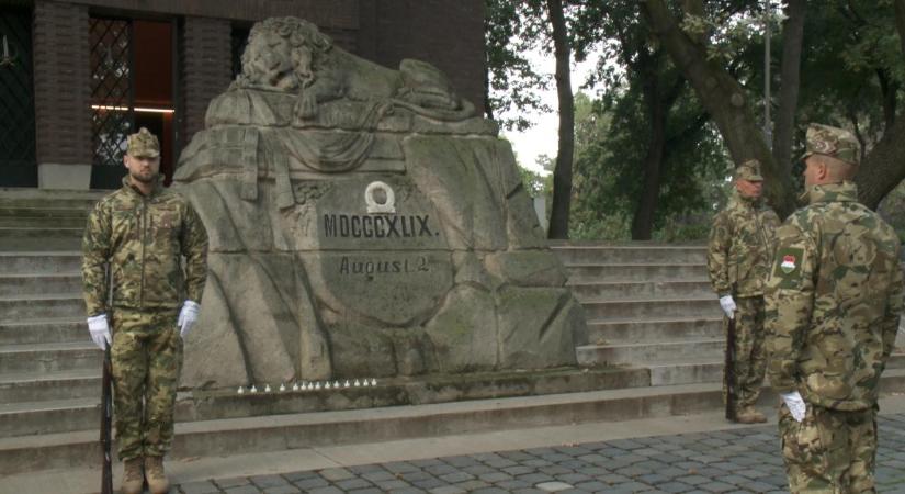 Az aradi vértanúkra emlékeztek hétfőn Debrecenben