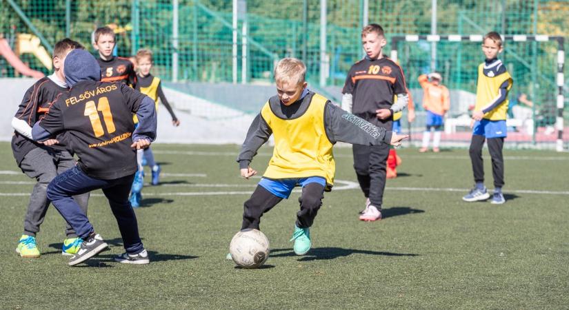 A Hétvezér iskola nyerte a XIII. Aszalvölgyi Focikupát (galéria)