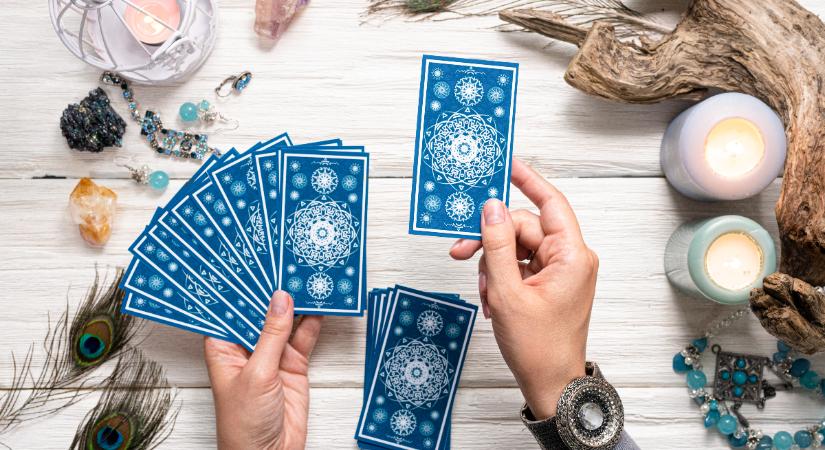 Heti tarot jóslás: a Szeretők kártyája alaposan próbára tesz minket
