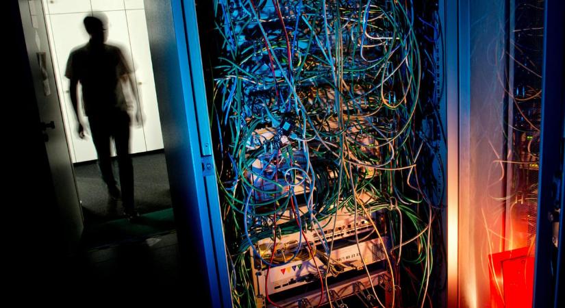 Eltévedt egy golyó, szó szerint lelőtték az internetet Texasban
