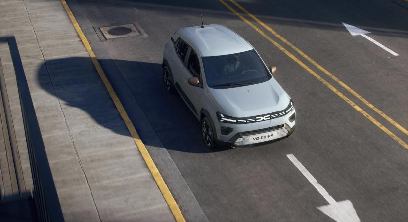 Frissül a Dacia Spring, erősebb motor és gyorsabb töltés is jön az olcsó kisautóhoz