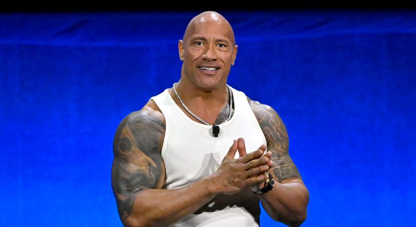 Karfiolfül és napi két óra smink: Így változtatták át Dwayne Johnsont legendás MMA-harcossá a Zúzógép miatt