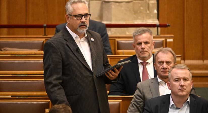 Ismét Zsolti bácsiról beszélt a parlamentben Arató Gergely