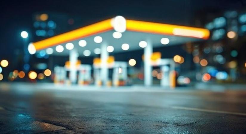 Érdemes még várni a tankolással – ennyit spórolhat ha kedden gurul be a benzinkútra