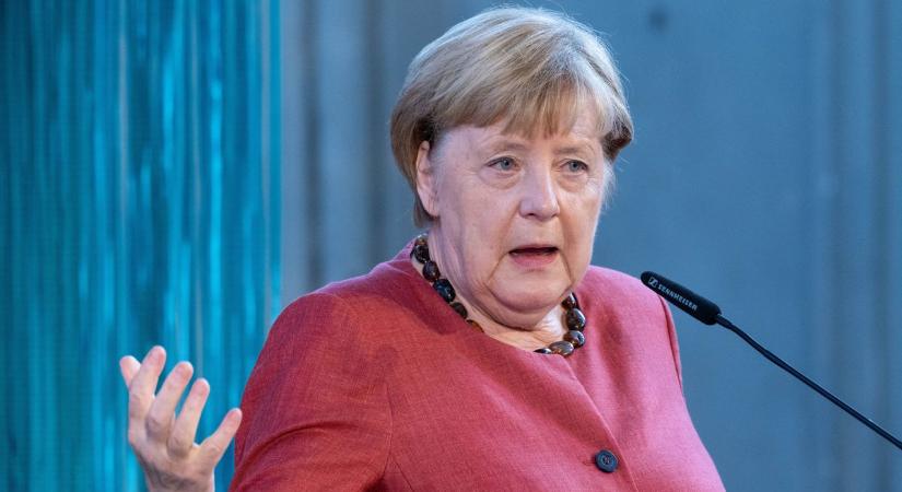 Angela Merkel mossa kezeit: megnevezte, szerinte kik a felelősek a vérontásért