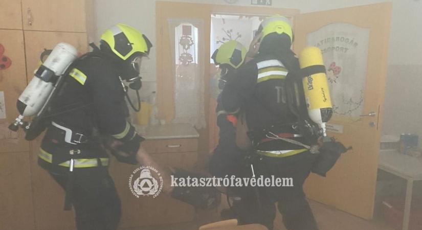 Tűzoltók vonultak a szabolcsi bölcsődéhez, ami ott történt, arra sokáig emlékezni fognak