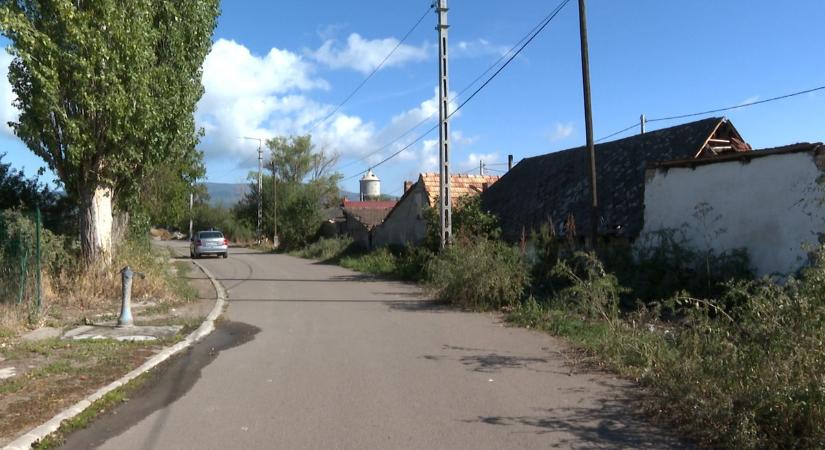 Féltéglával ütött a vádlott, a durándai verekedés sértettjét csak műtéttel tudták megmenteni
