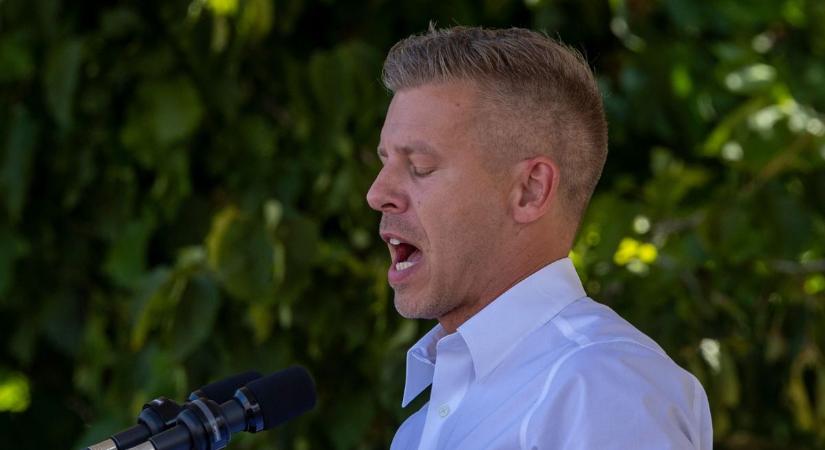 Magyar Péter csúcsra jár: tagad, vádaskodik, lassan oda is eljut, hogy nincs is Tisza alkalmazás