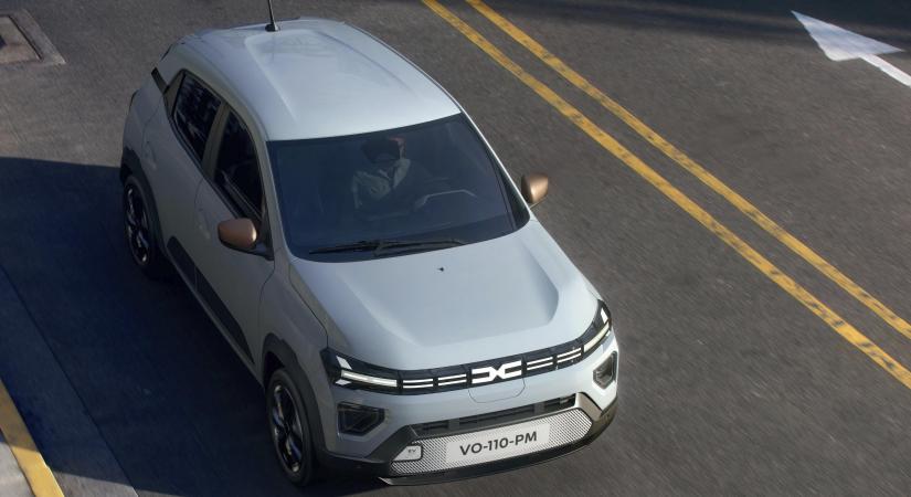 Takarékosabb, de erősebb: így újul a legkisebb Dacia