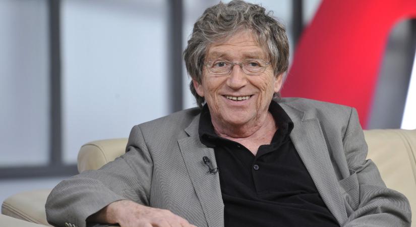 Újra szabálytalanul parkolt Kern András – most a Széll Kálmán téren
