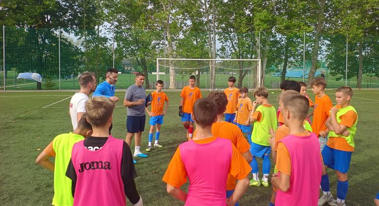 A Barcelona akadémiájának korábbi vezére szerint itt az ideje, hogy a magyarok is elkezdjenek bízni saját fiataljaikban