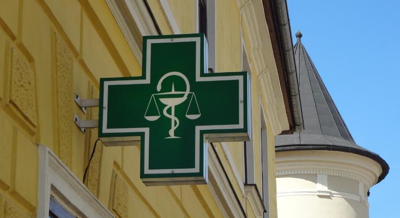 Meg akarta ölni a gyógyszerészt a reklamáló vevő - képek